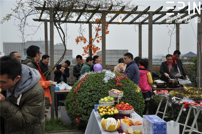 香蕉成人在线网站欧迪办公家具员工生日主题会7