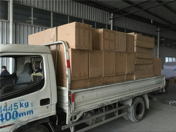办公家具装车运输——香蕉成人在线网站欧迪办公家具