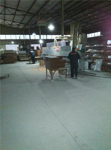 香蕉成人在线网站欧迪办公家具生产车间