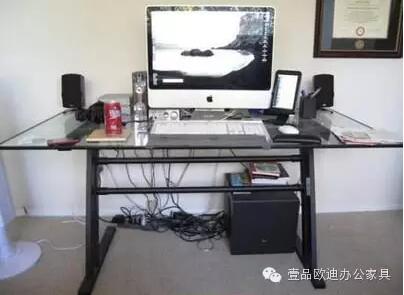 简单3招，摆脱办公桌下各种电源线杂乱困扰？