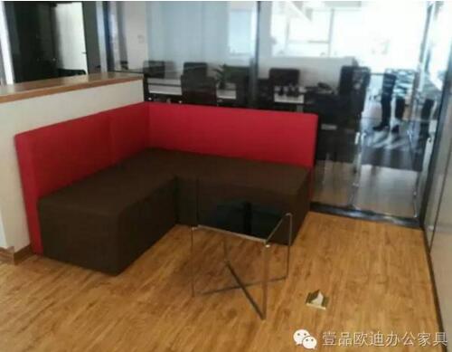 走进打造了全国文明村的宝山集团办公室-香蕉成人在线网站欧迪办公家具解决方案
